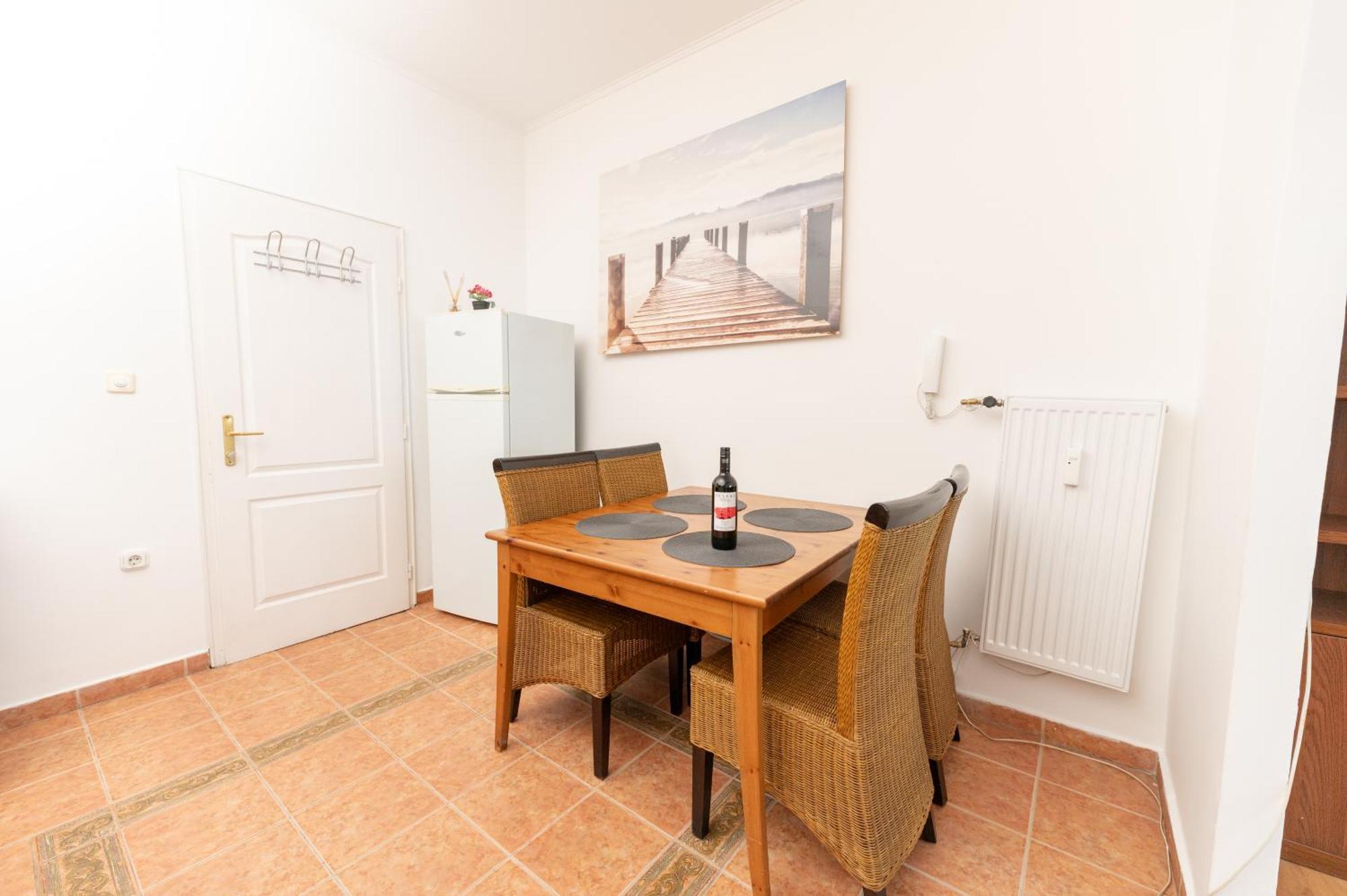 Danube Dwelling Asboth 19-1 Apartman *